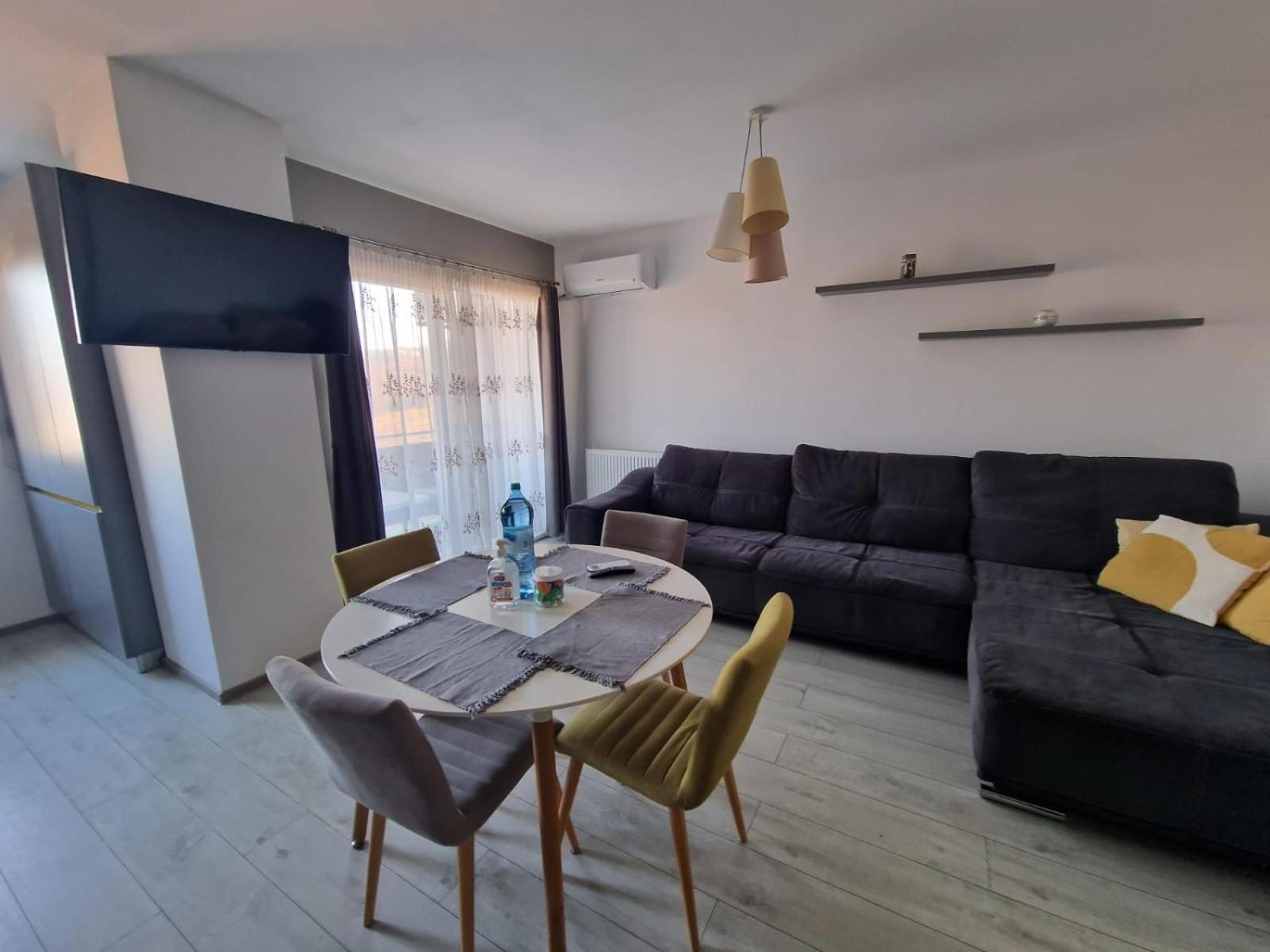 Gray Apartment Nearby Amethyst & Vivo Mall Floreşti Exterior foto